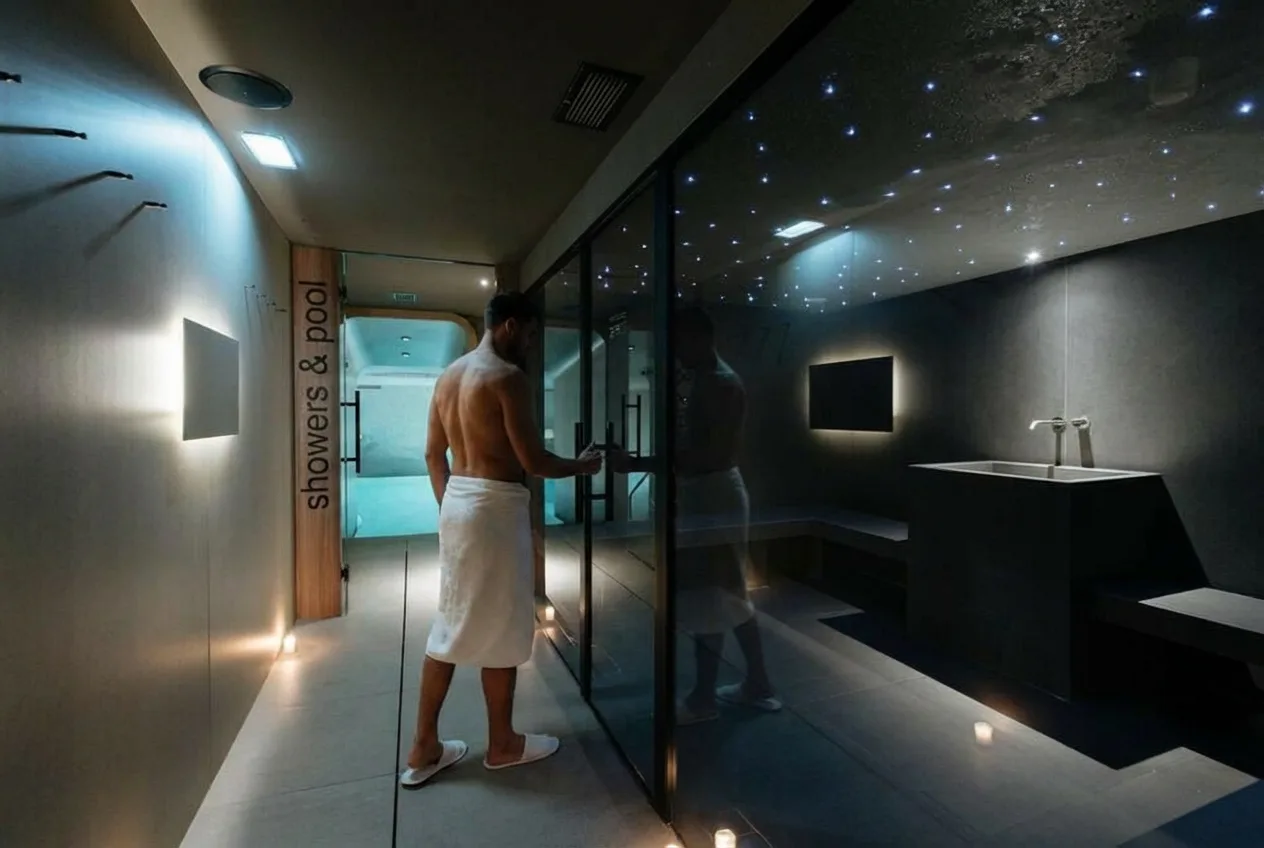 Bagno turco hammam con ambiente vapore